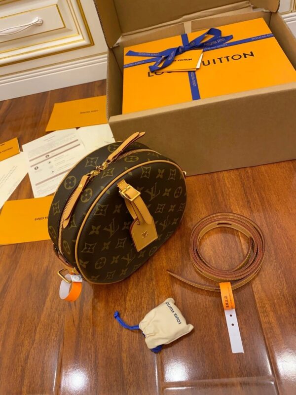 (69)Boite Chapeau Souple 22.5cm