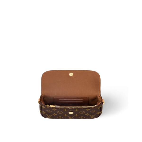 ㉞Wallet on Chain Ivy 23.5cm