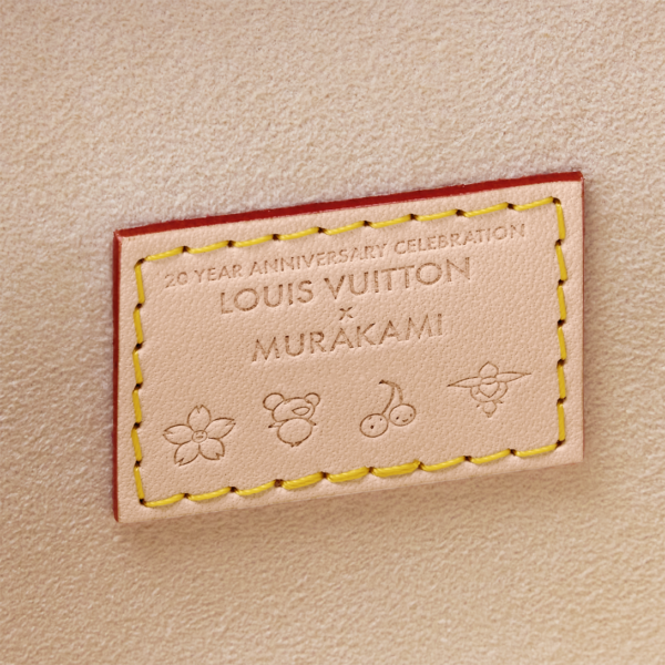 ①LV x TM Vanity Chain Pouch 19cm