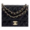 ㊶Chanel Classic Flap Medium Bag