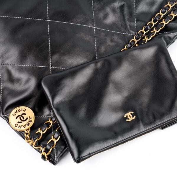 ④Chanel 22 Large Bag