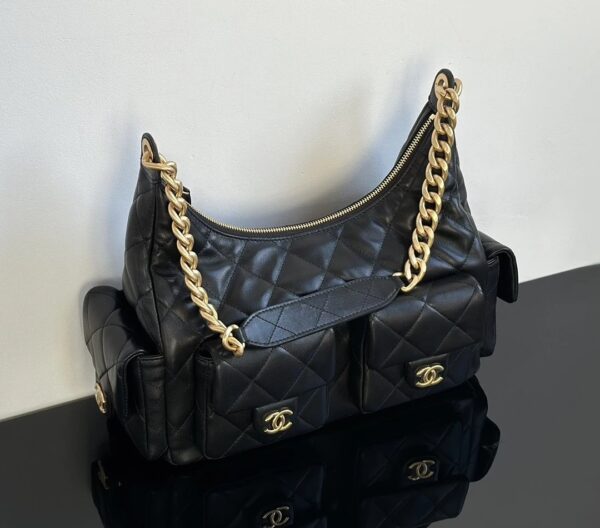 CHANEL 25c hobo